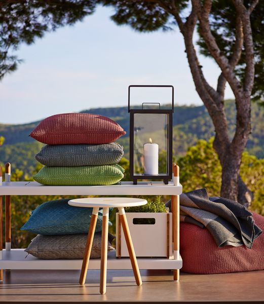 Area Sidobord/Pall Vit 