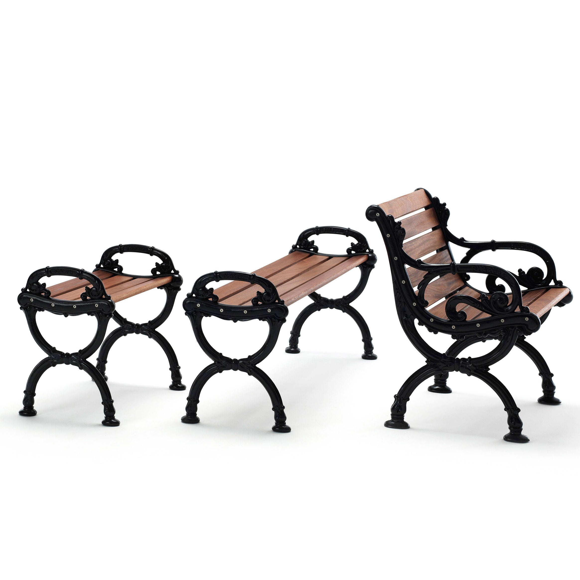 Byarum pall gavlar: grön / trä:brunlaserad furu