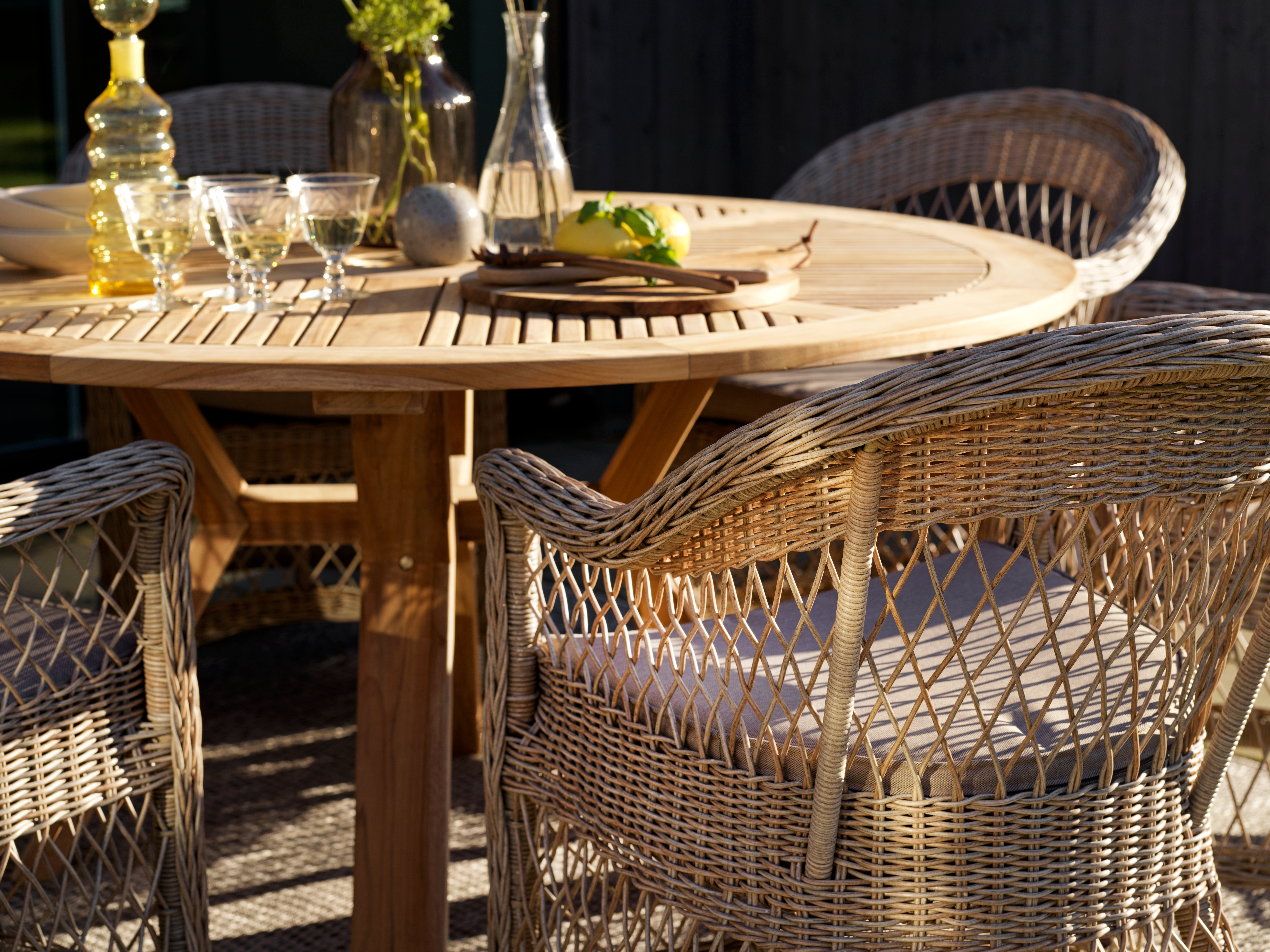 Circus matbord 150  cm teak 