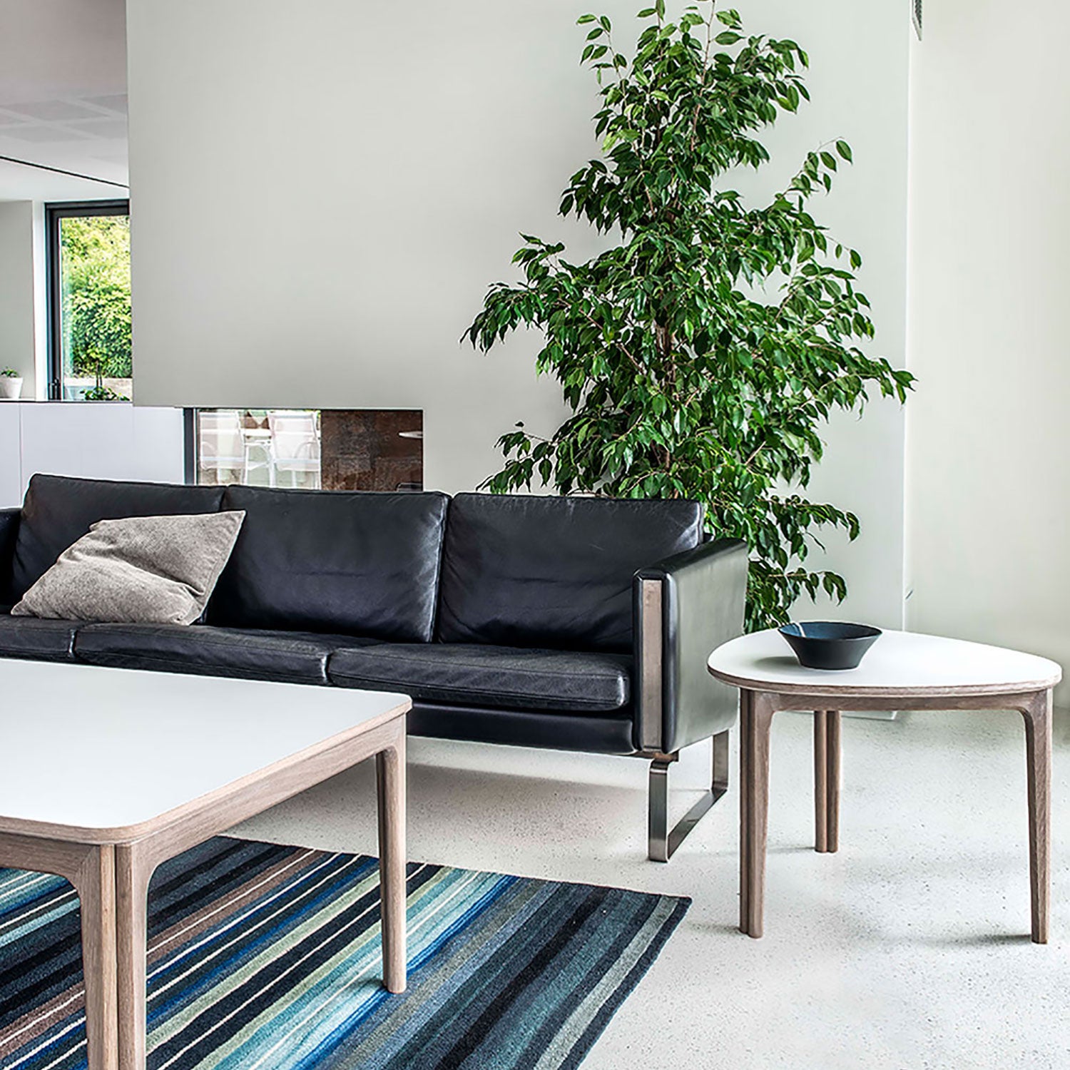 Sm205 Soffbord Ek Vitolja/Vit Laminat 135X77X47Cm 