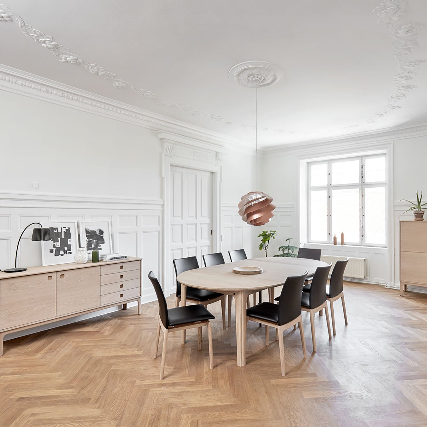 Sm302 Hög Skänk Valnöt Naturolja