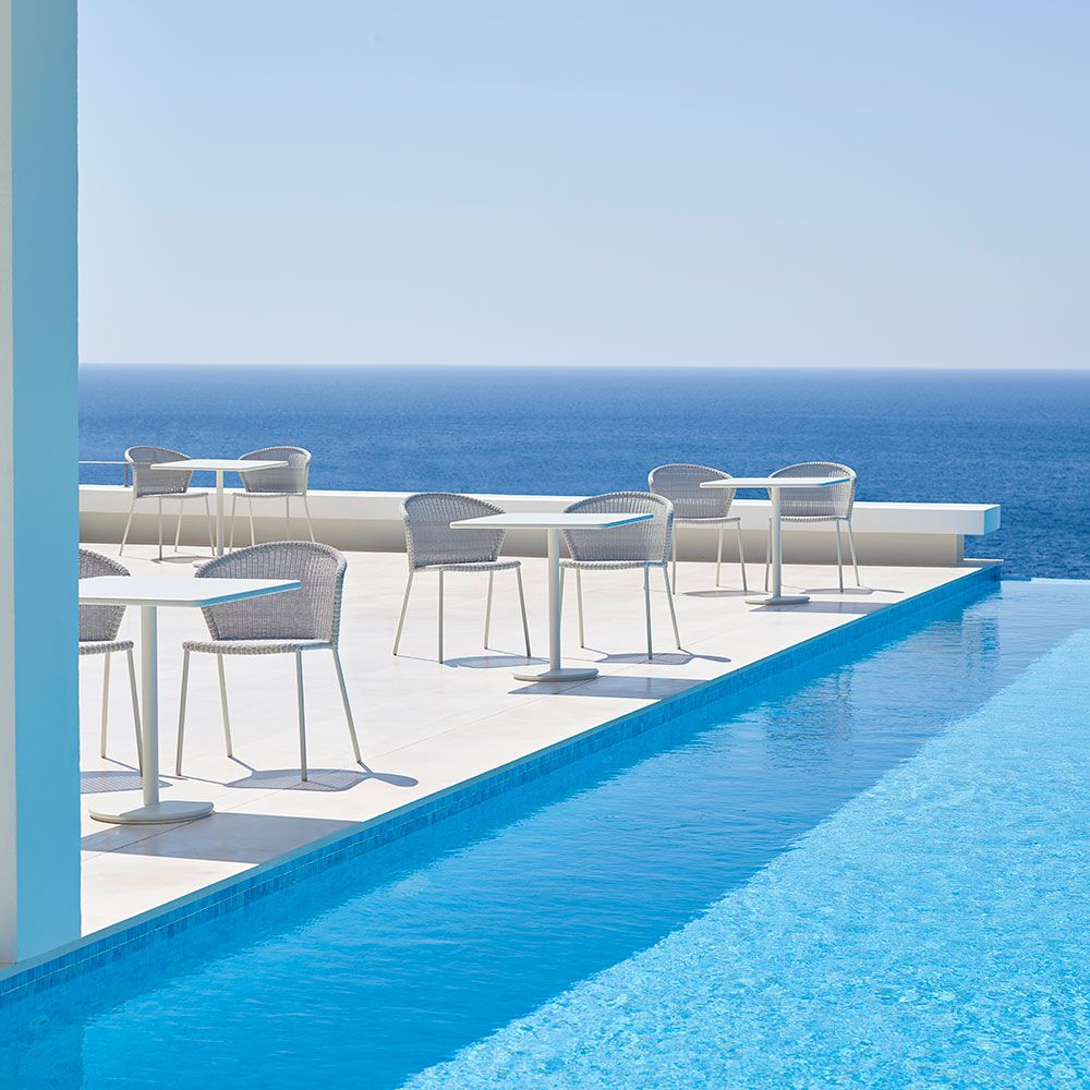 Lean stapelstol konstrotting svart