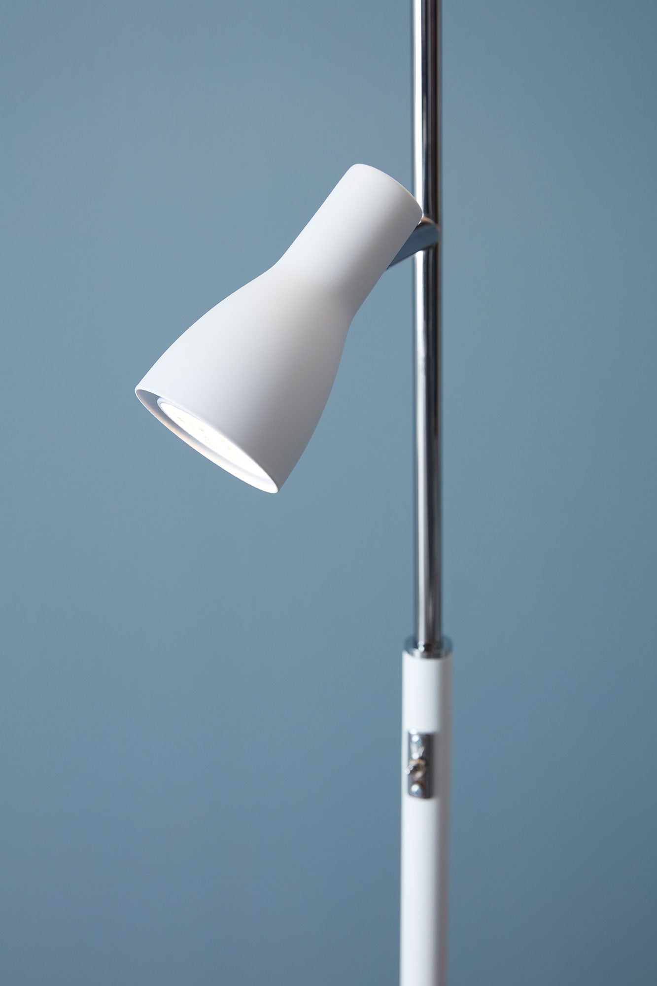 Costello Golvlampa Mattvit E27+Mr16 Inkl Ljuskälla Exkl Textilskärm