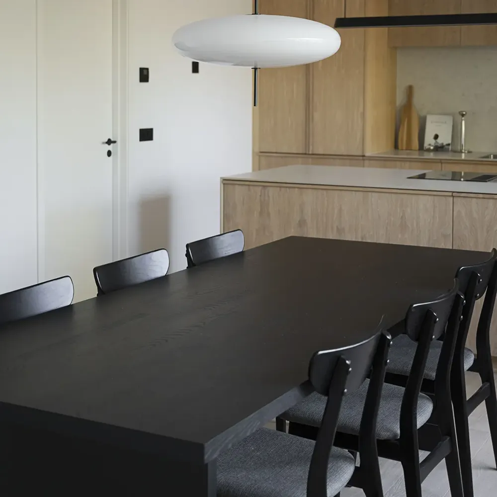 Emmett matbord 240 svart al