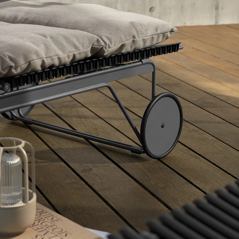 Click Adjustable chaise longue Olive green. Frame: Grey