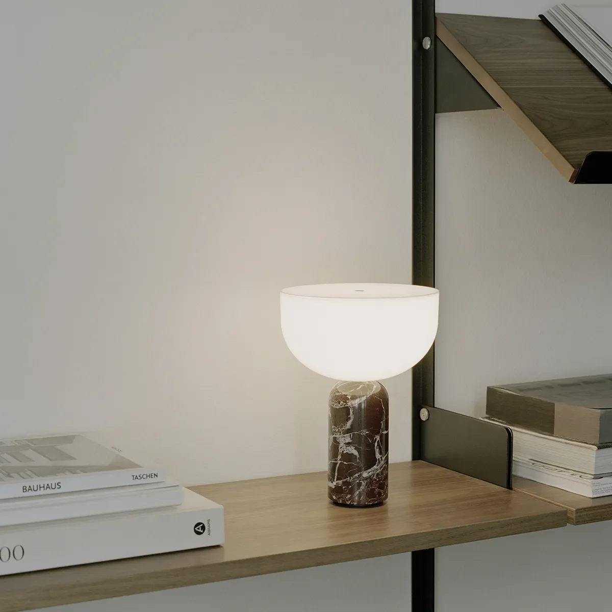 Kizu Bärbar bordslampa Rosso Levanto