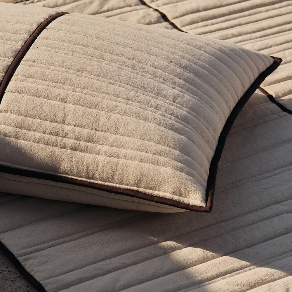 Sängöverkast i ekologisk bomull Vari Single