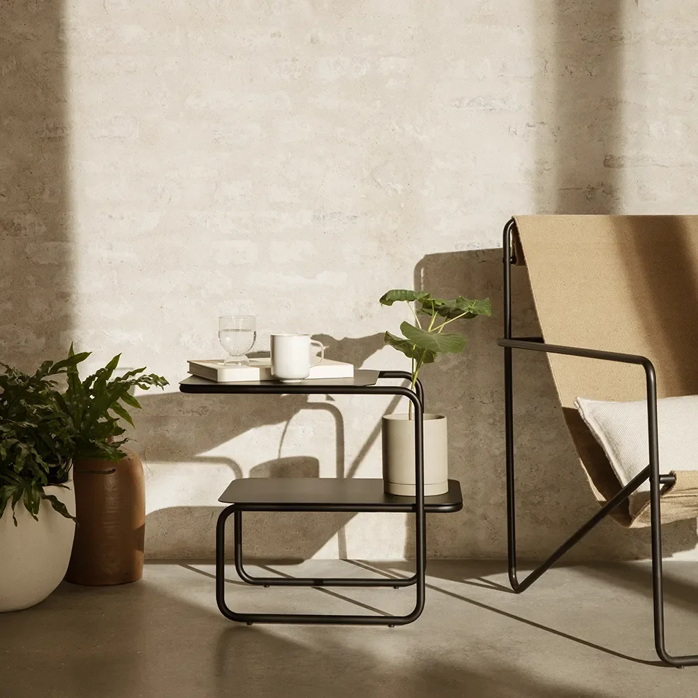 Level Sidobord Black