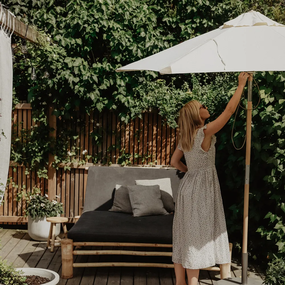 Trieste träparasoll 250  cm natur 