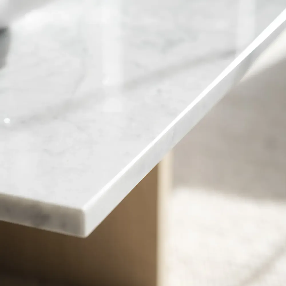 Brooksville soffbord 90x90 cm vit marmor/vitpigment ek