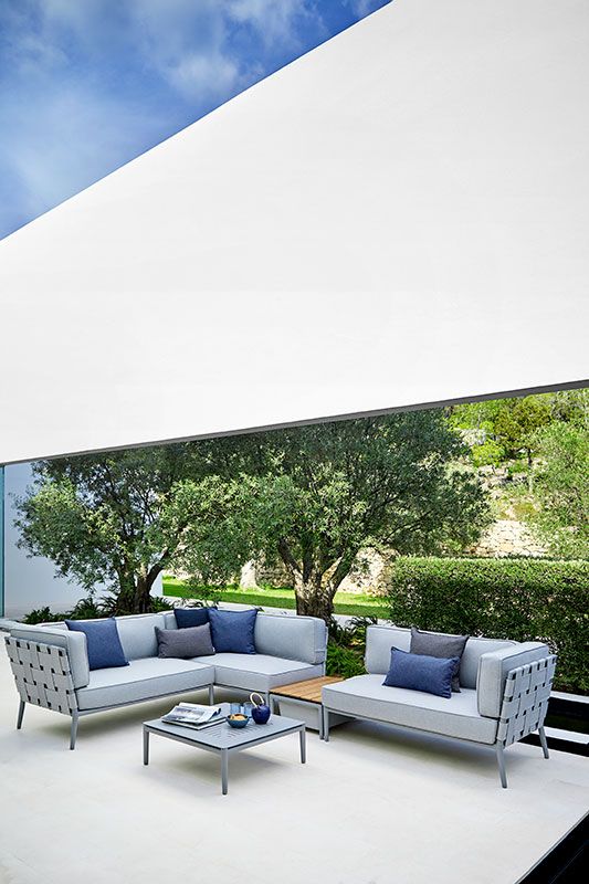 Conic Box Bord Ljusgrå