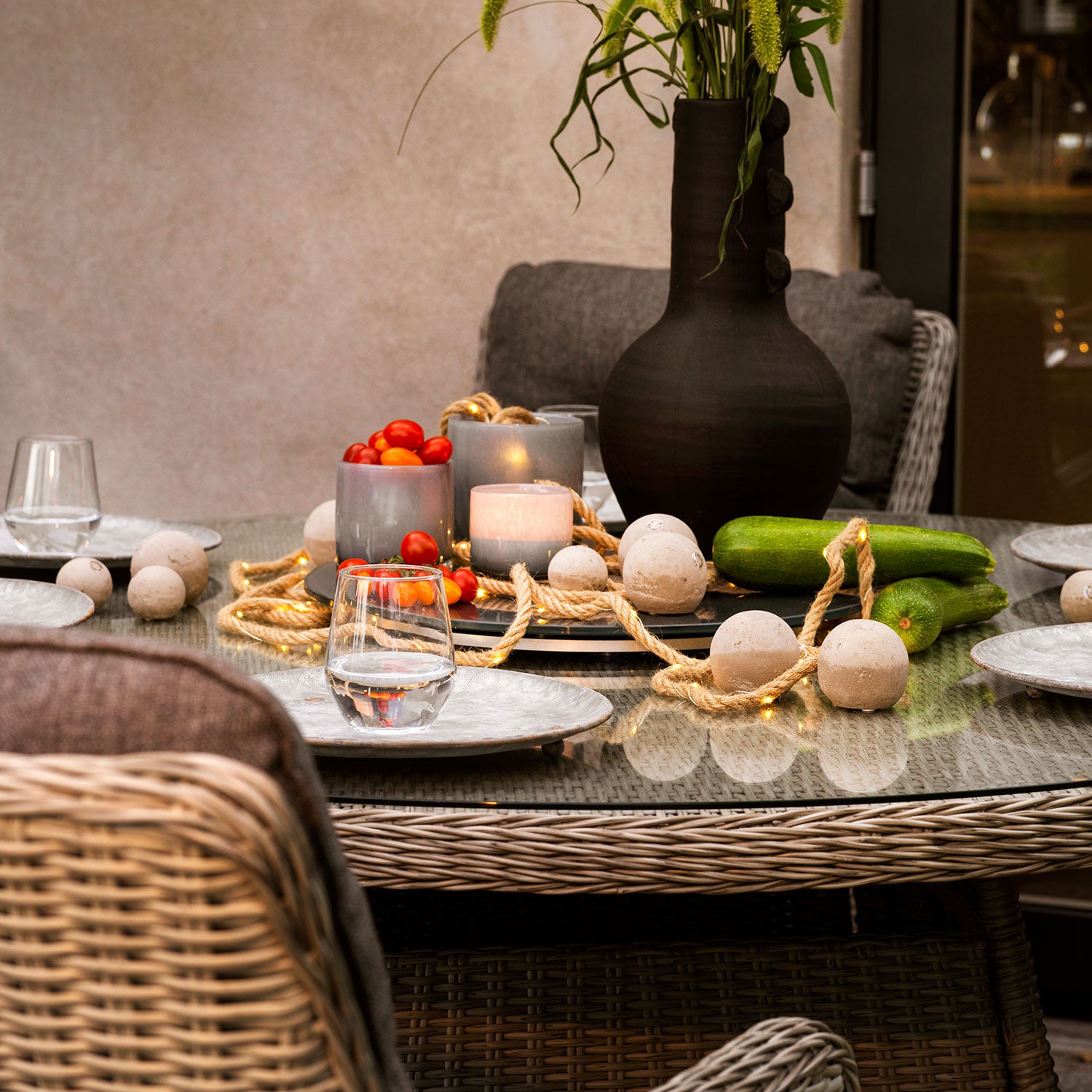 Hornbrook matbord 150  cm beige konstrotting inkl glas 