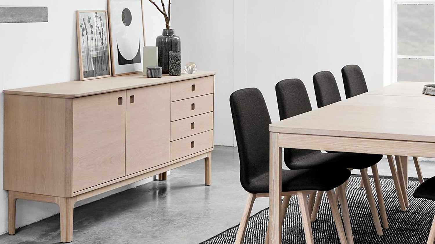 Sm300 Skänk Ek Lack