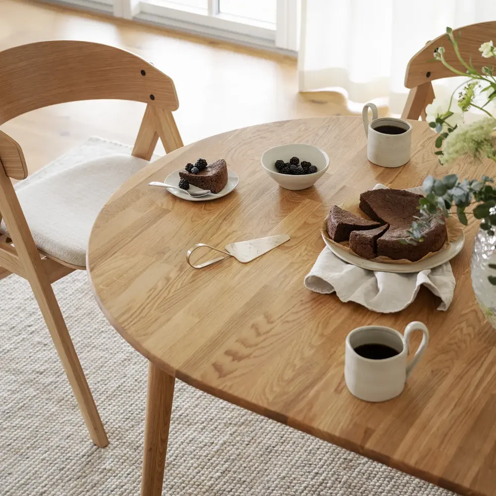 Tyler matbord ovalt 170-210x705 cm ek