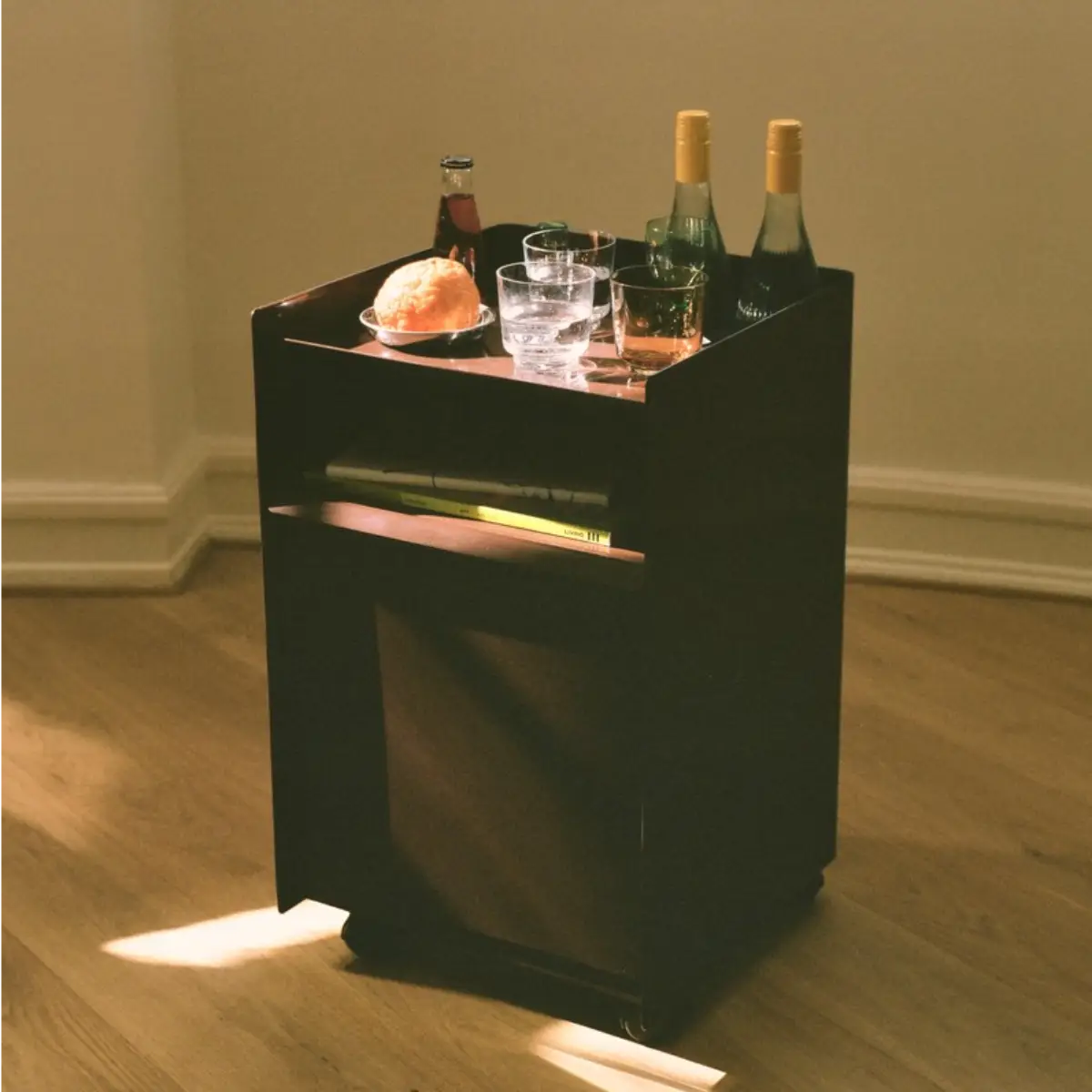 Folded Trolley H 61,5 cm Hurts - Svart