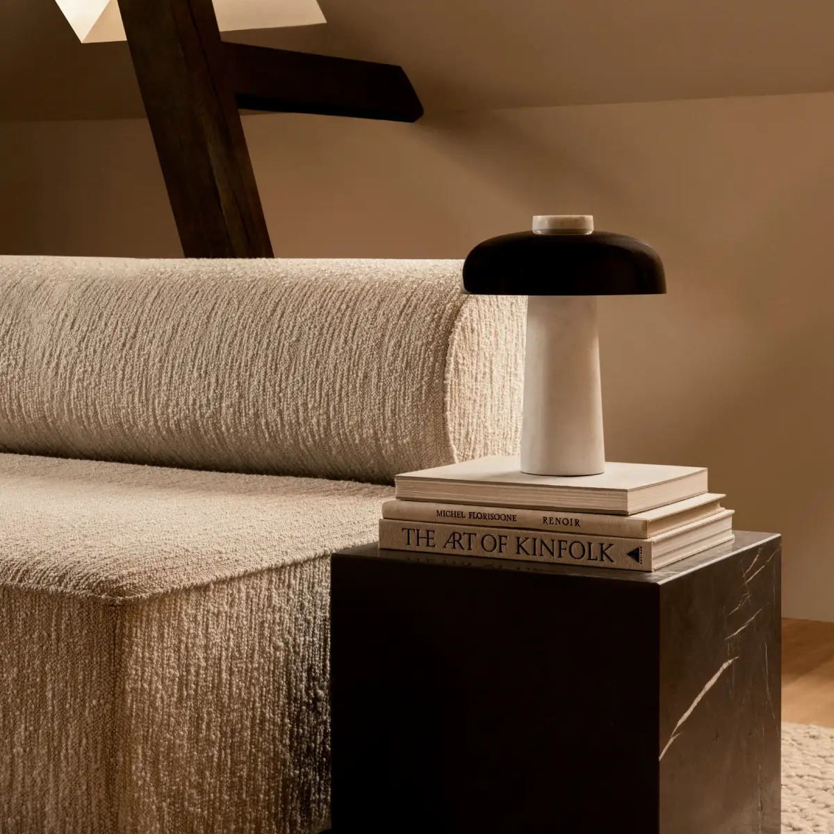 Reverse Bordslampa, Marble, Carrara/Alu. Black