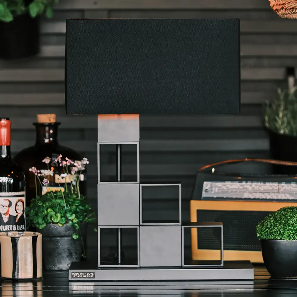 Love Is All bordslampa