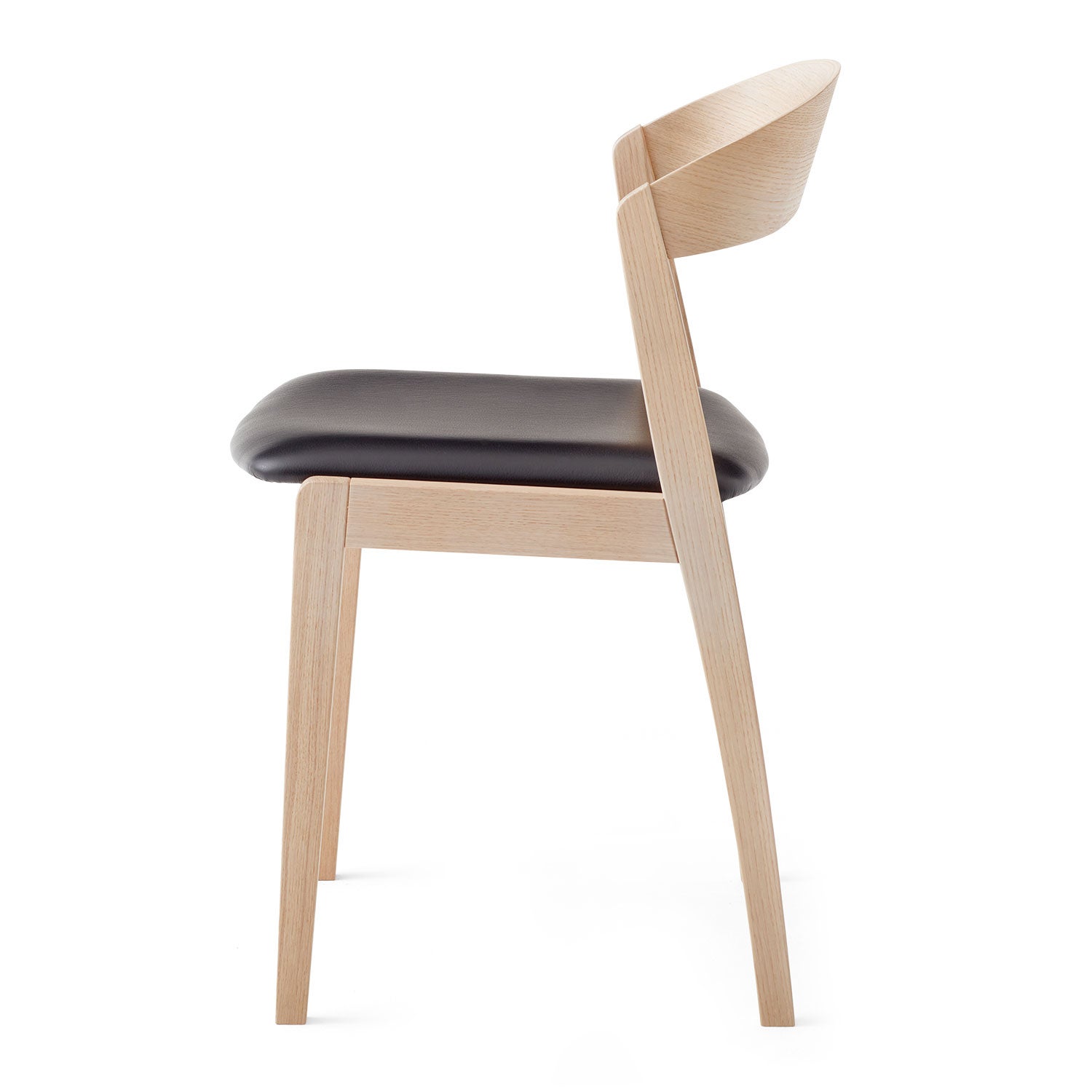 Sm825 matstol med tygsits i kategori 2