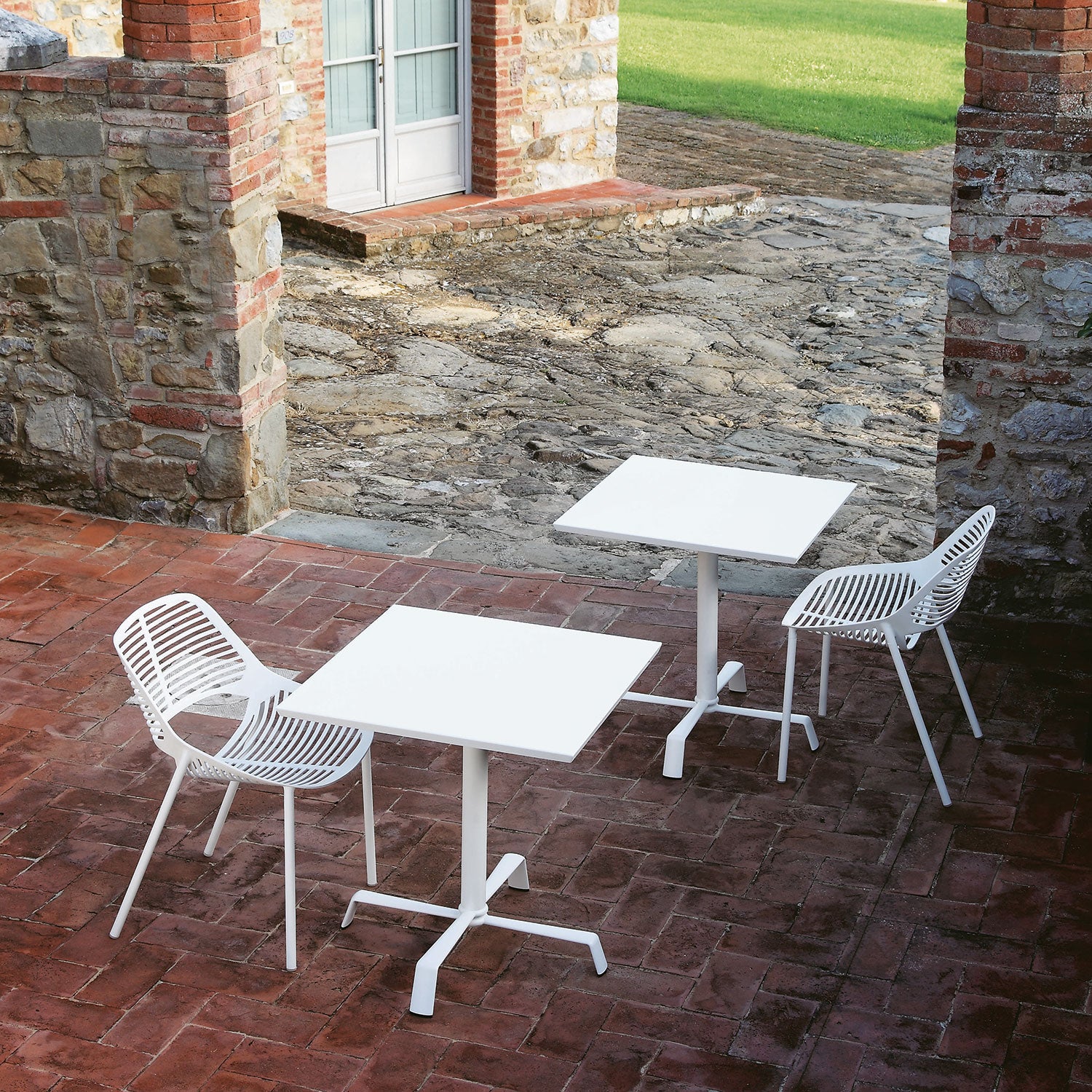 Niwa matstol Terracotta 