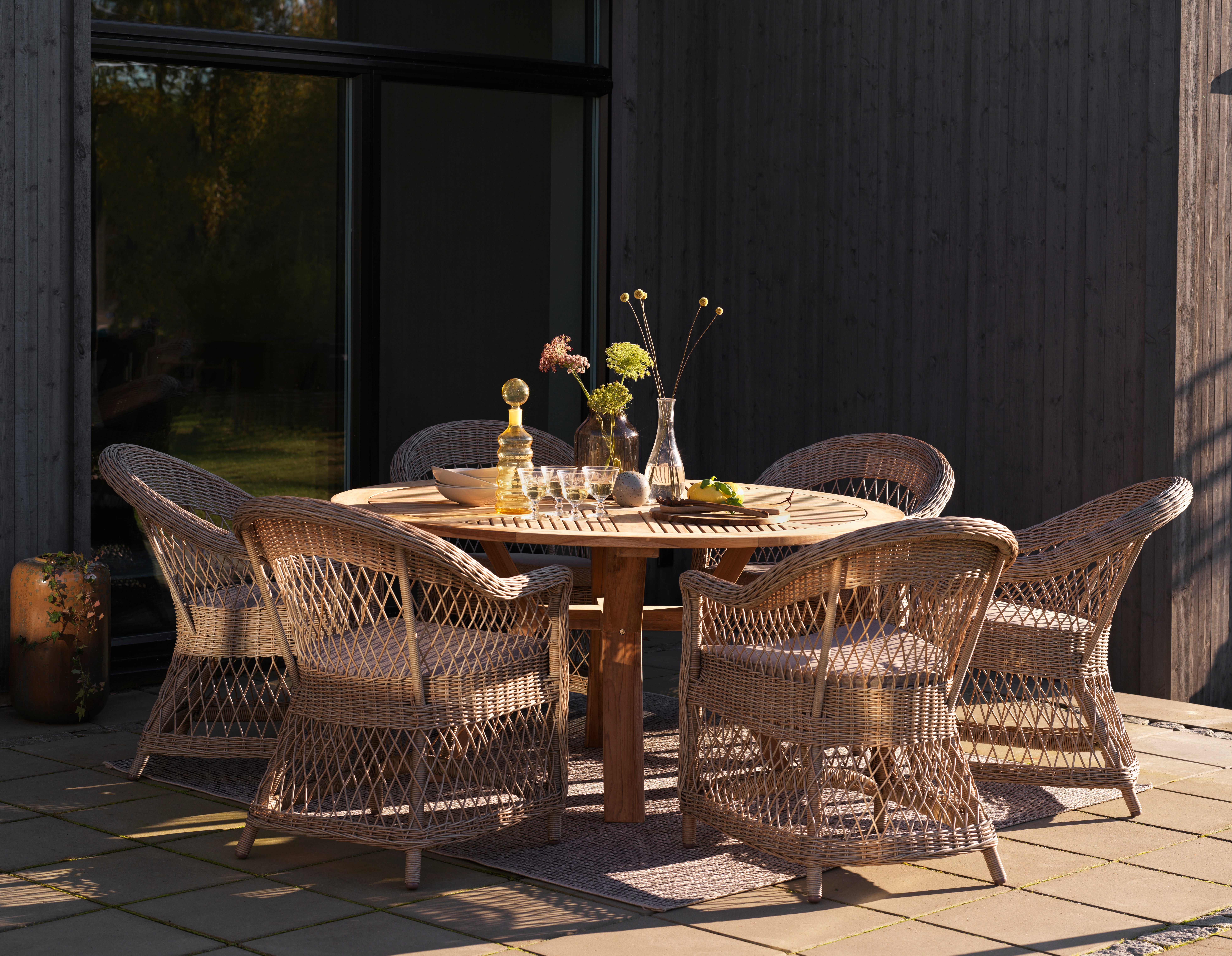 Circus matbord 150  cm teak 